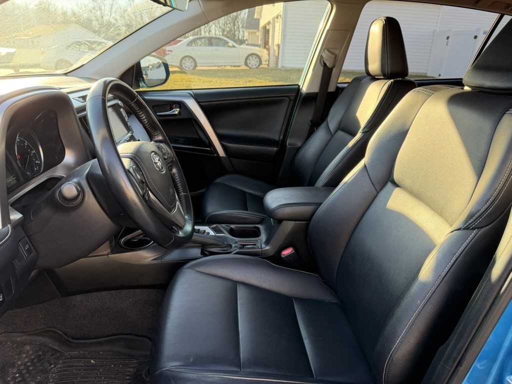 2016 TOYOTA RAV4