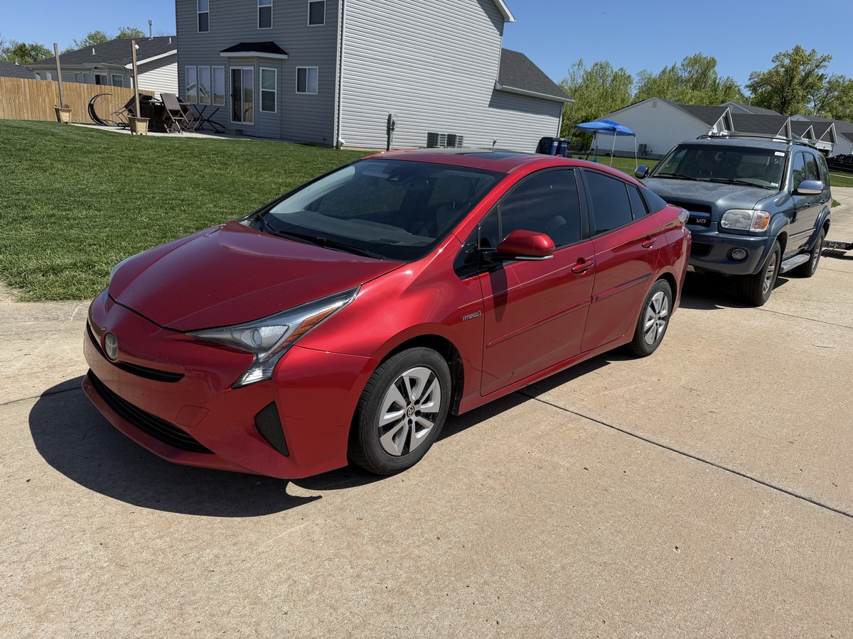 2016 Toyota Prius Four's photo