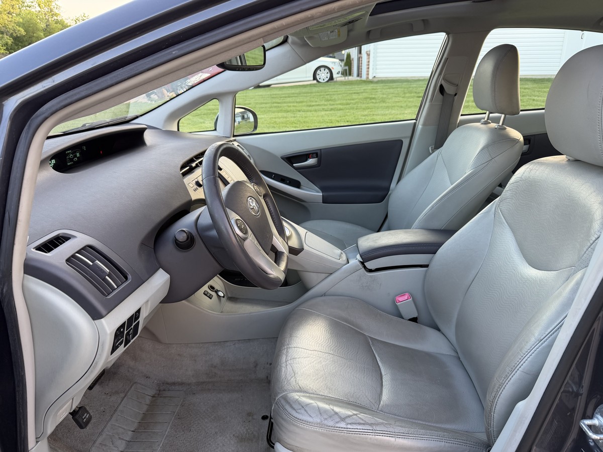 2010 TOYOTA Prius