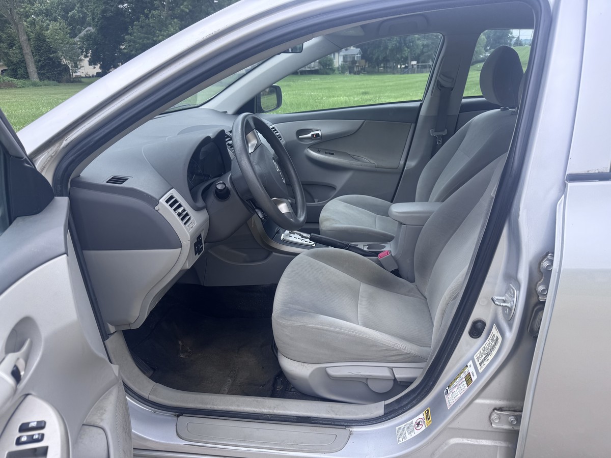 2010 TOYOTA Corolla