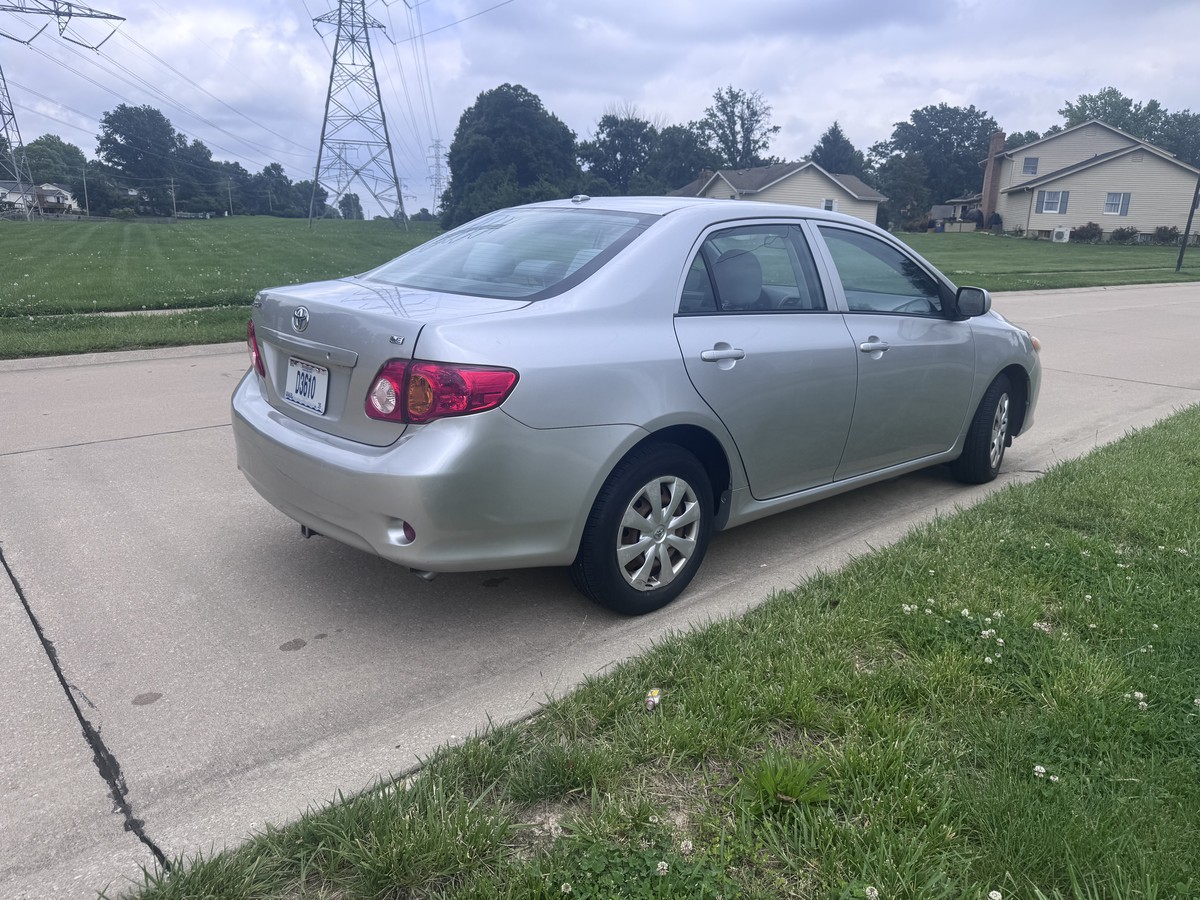 2010 TOYOTA Corolla