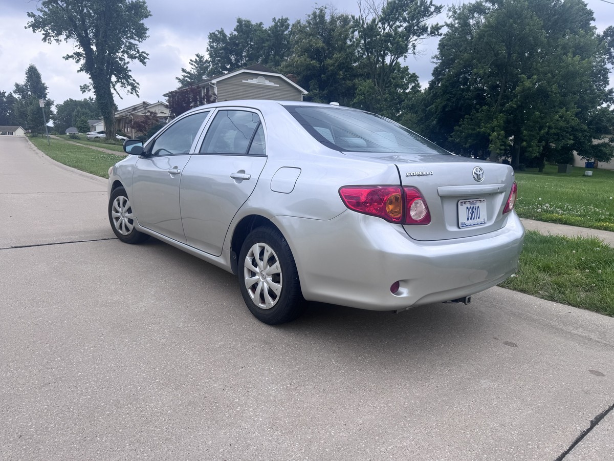 2010 TOYOTA Corolla