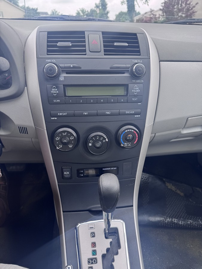 2010 TOYOTA Corolla