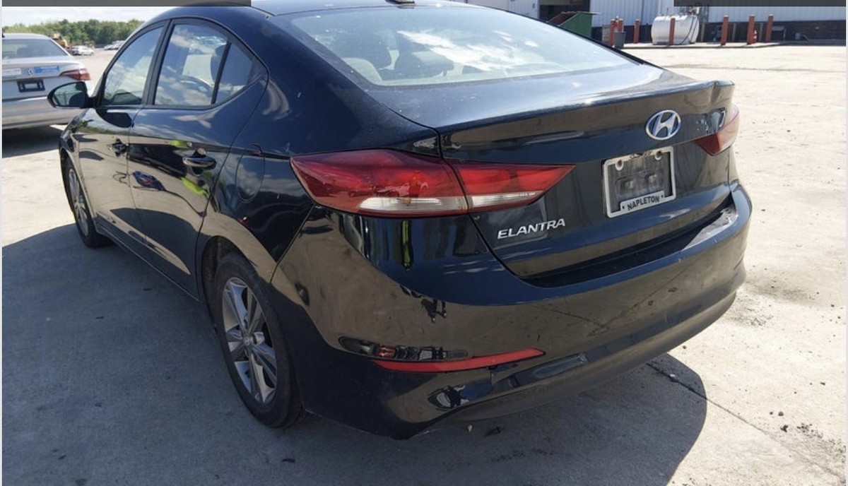 2017 HYUNDAI Elantra