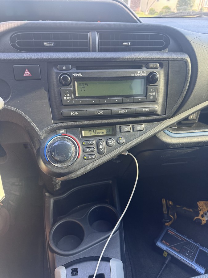 2013 TOYOTA Prius C