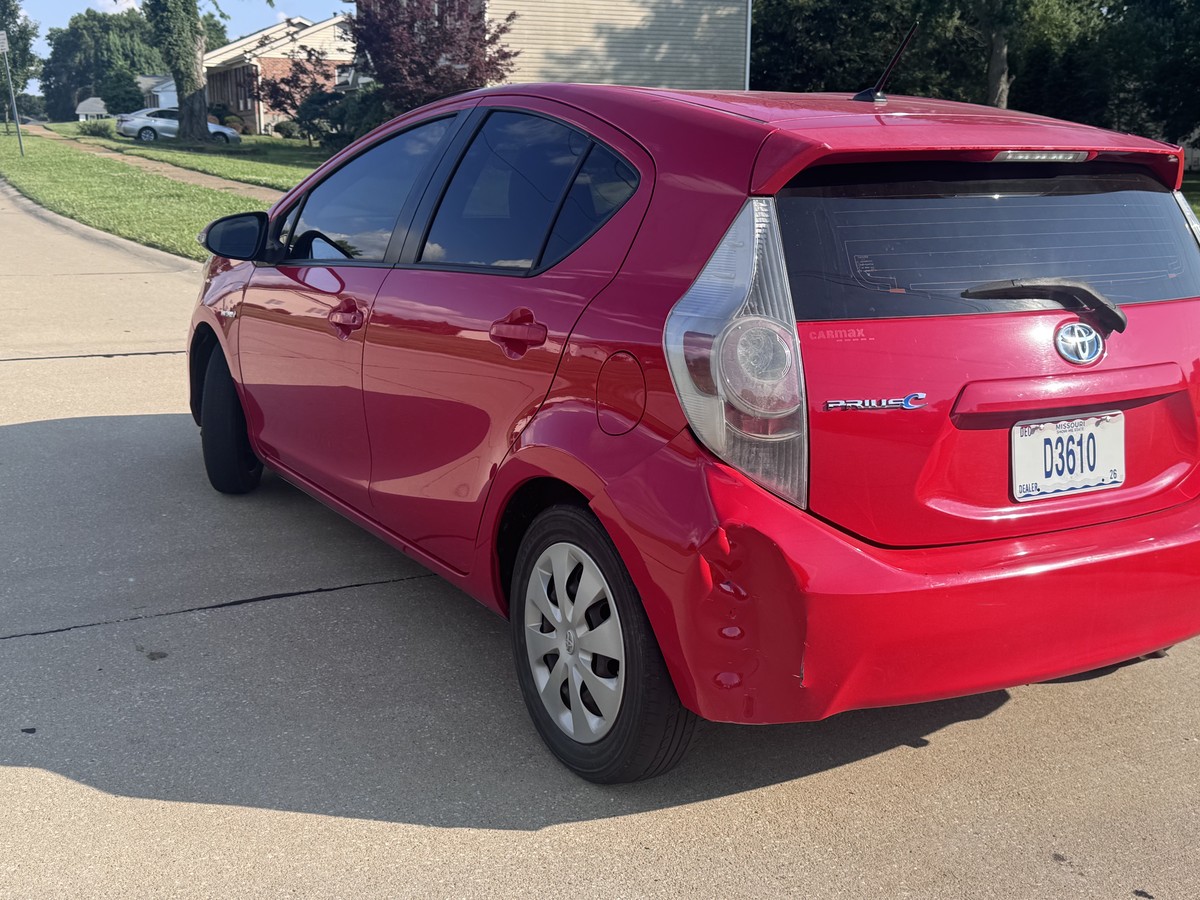 2013 TOYOTA Prius C