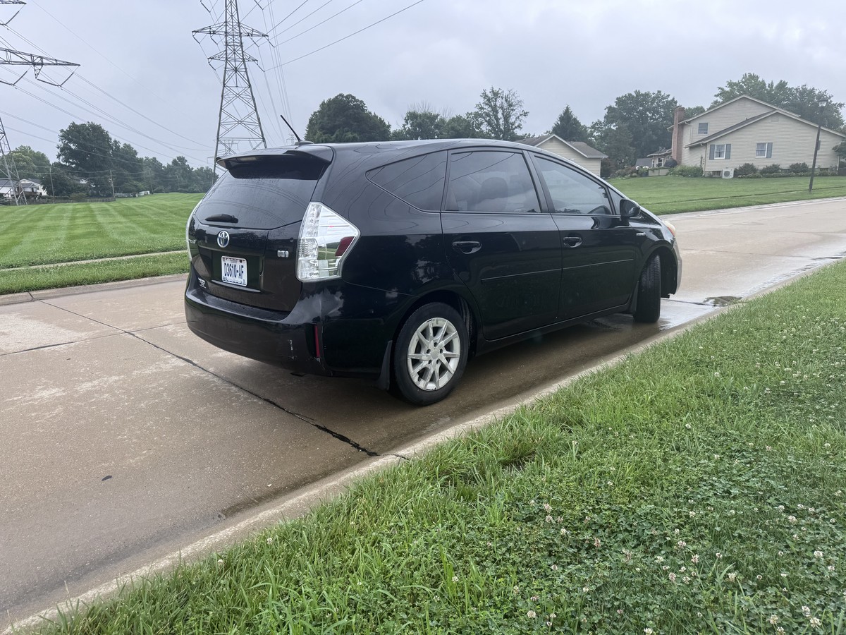 2012 TOYOTA Prius V