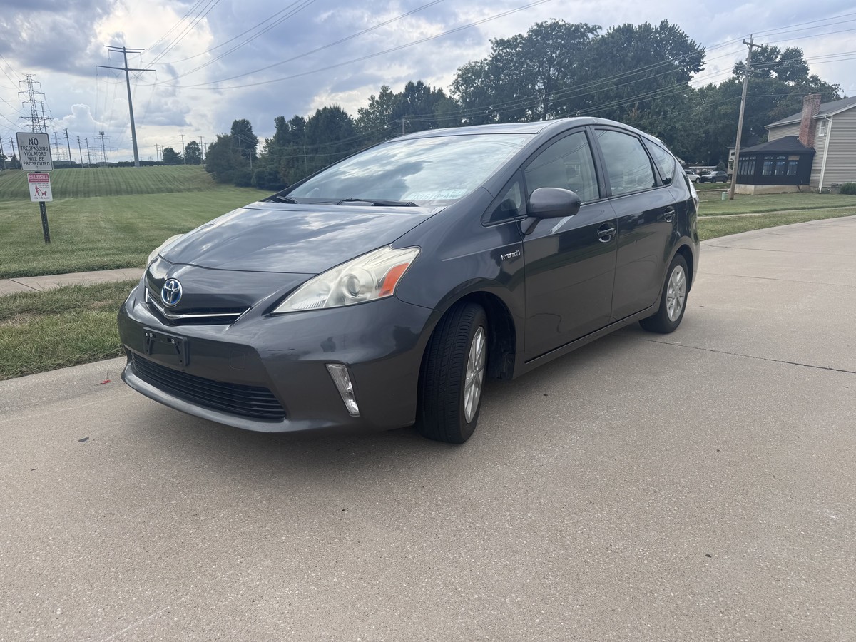 2012 TOYOTA Prius V
