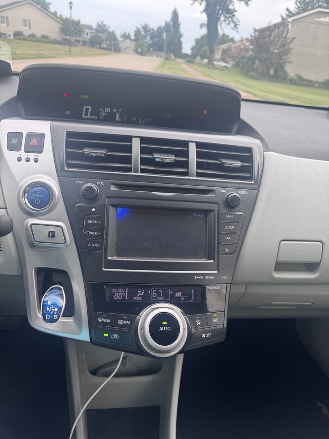 2012 TOYOTA Prius V