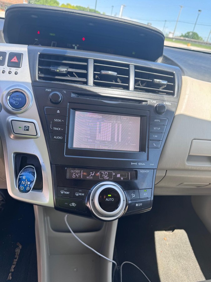 2013 TOYOTA Prius V